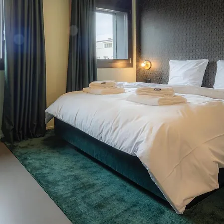 Bloom Boutique & Lounge Hotel *